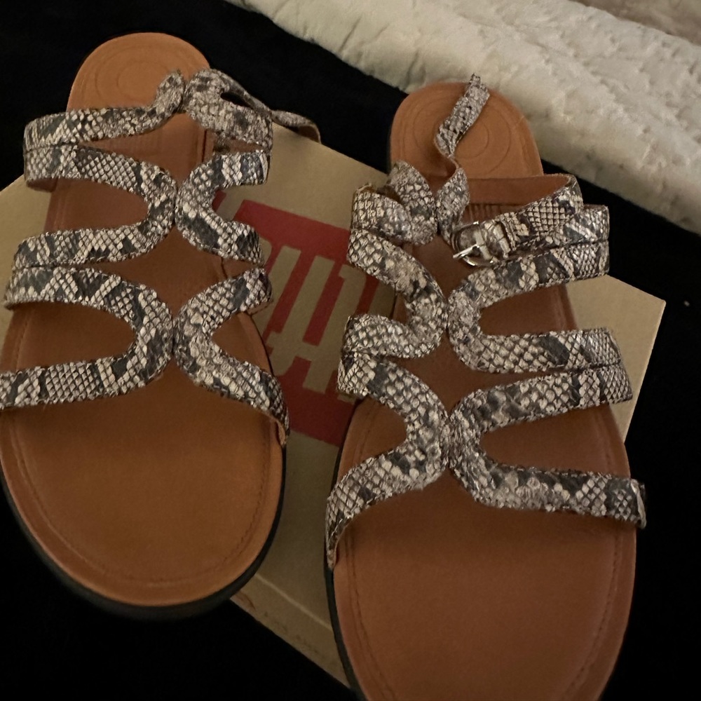 Super cute,Size 9, rarely worn